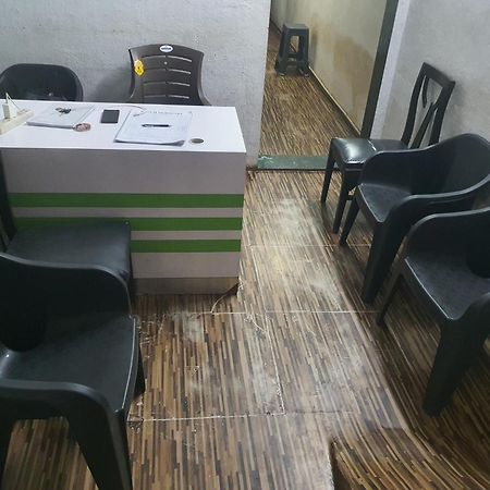 Bapuji Dormitory Hostel Mumbai Ngoại thất bức ảnh