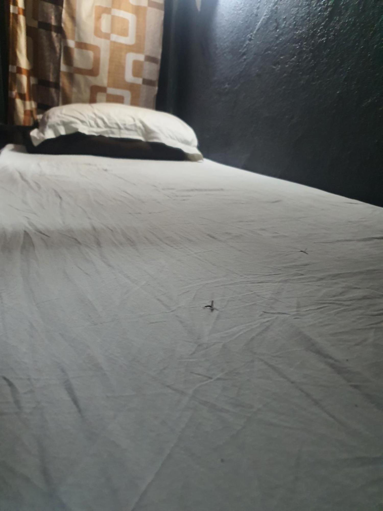 Bapuji Dormitory Hostel Mumbai Ngoại thất bức ảnh