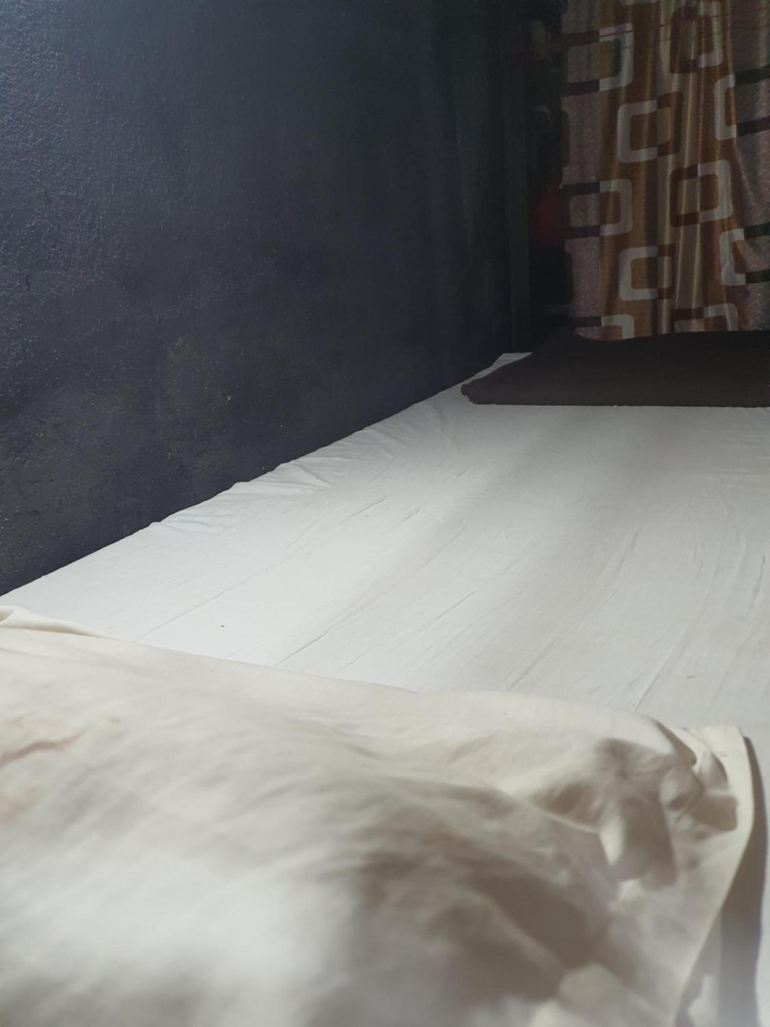 Bapuji Dormitory Hostel Mumbai Ngoại thất bức ảnh