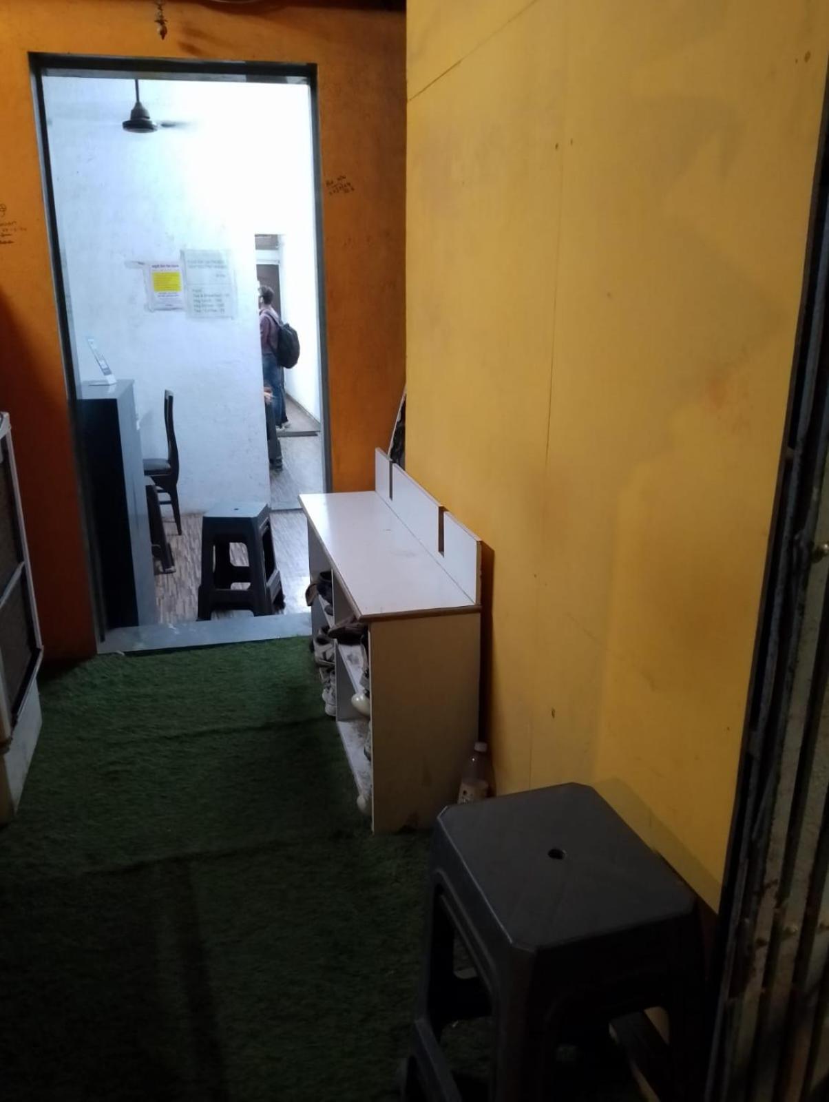Bapuji Dormitory Hostel Mumbai Ngoại thất bức ảnh