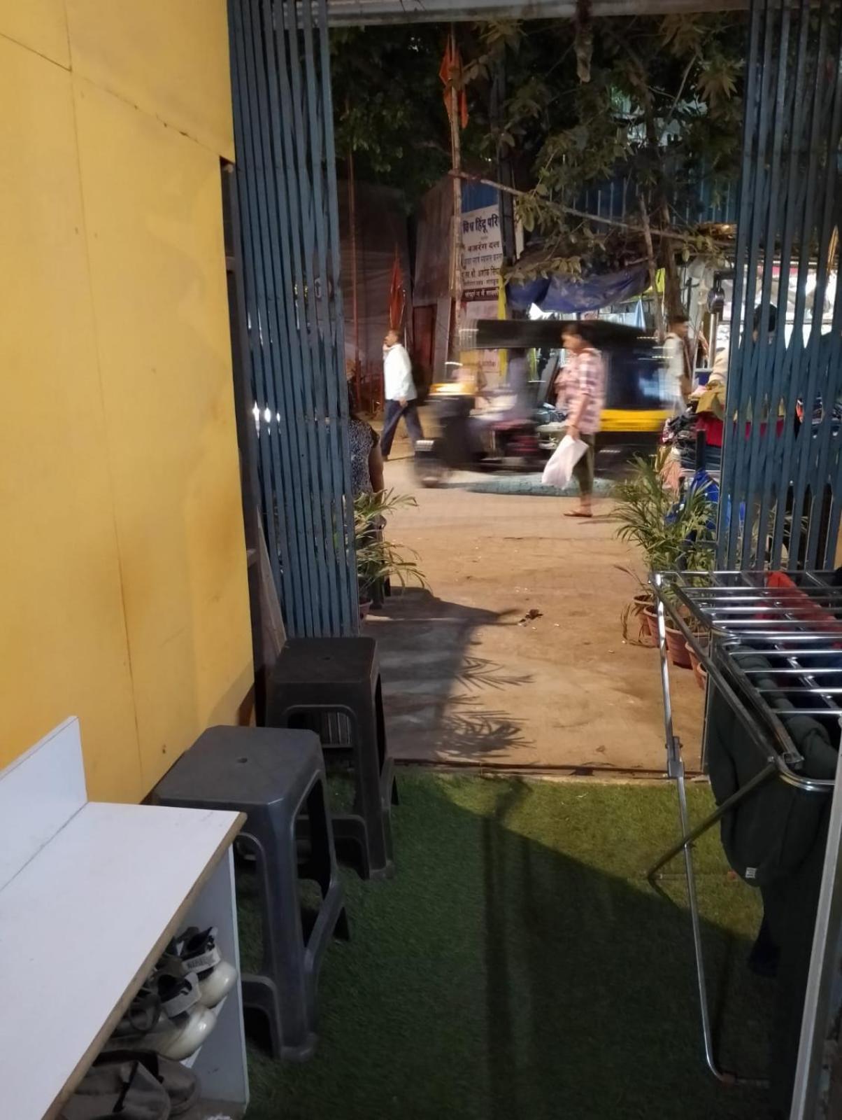 Bapuji Dormitory Hostel Mumbai Ngoại thất bức ảnh