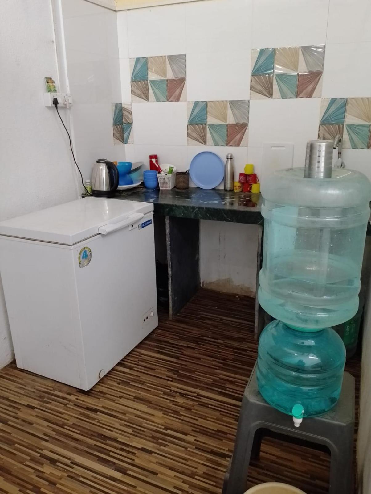 Bapuji Dormitory Hostel Mumbai Ngoại thất bức ảnh